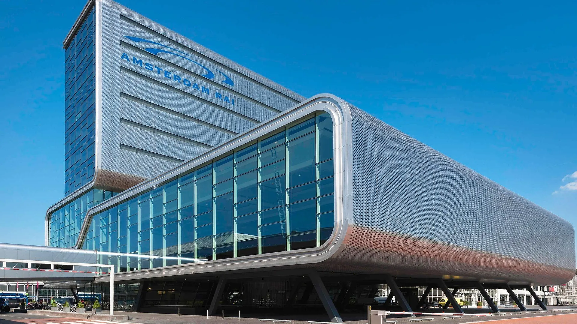 Novotel Amsterdam City 4*,